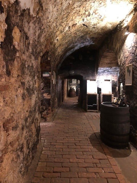 Cr Wine Salon Cave 2